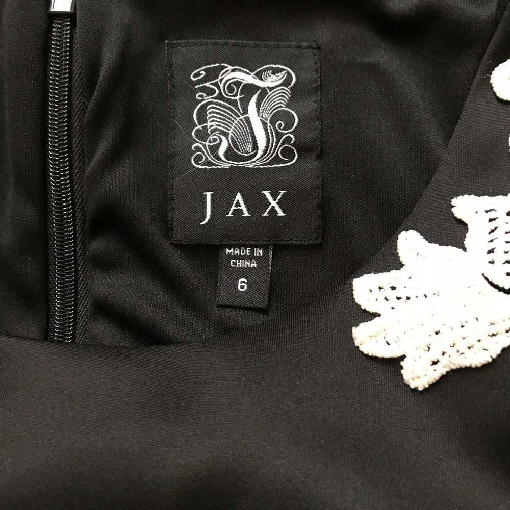 [Jax] Lace Panel Little Black Dress - Picture 5 of 7